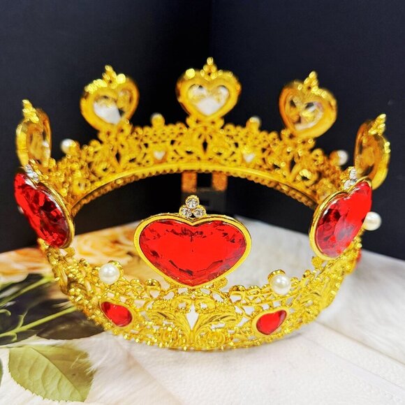 Queen of Heart Crown, Valentine Crown, Heart Crown, Gold Crown, Princess Crown